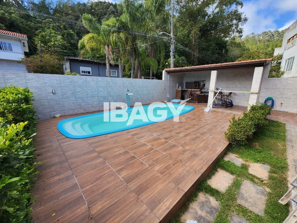4-suite house with private BBQ space