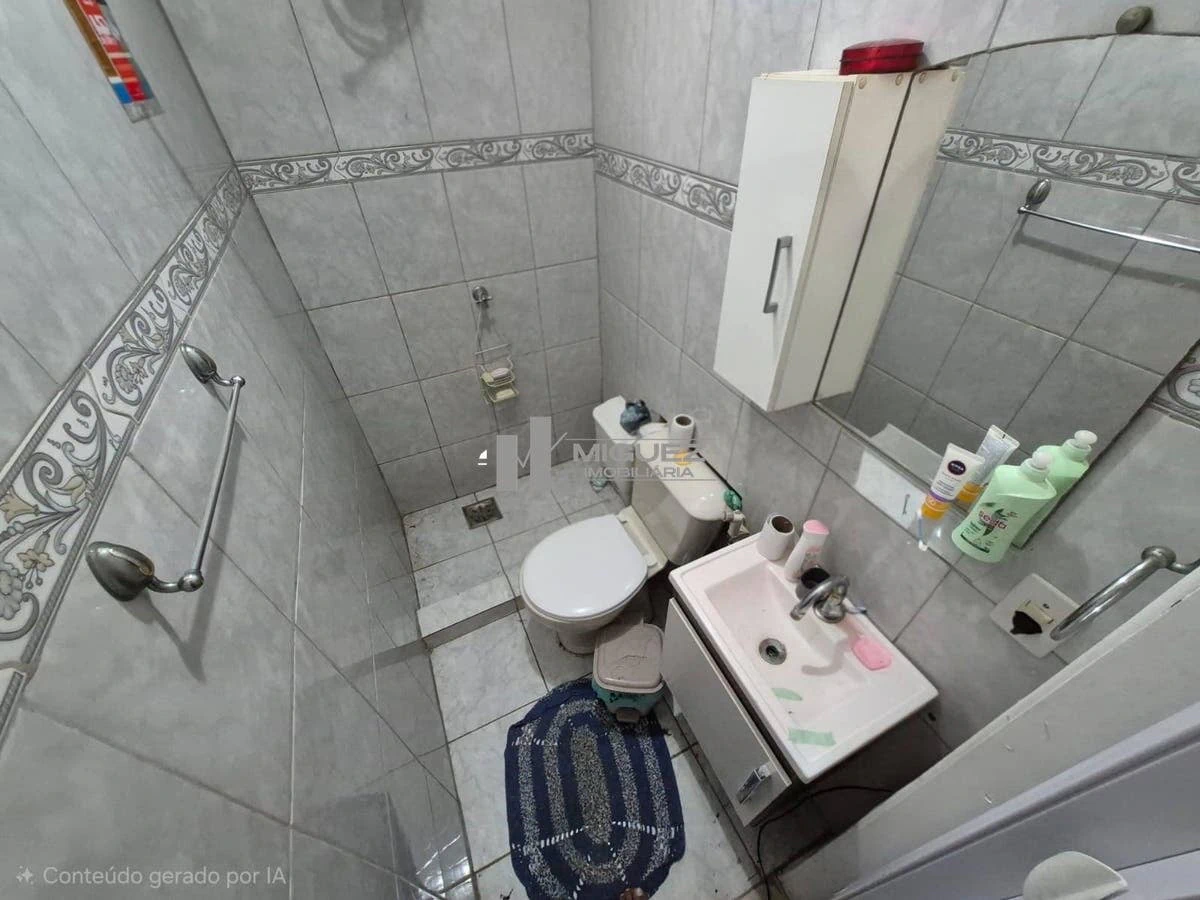 3-bedroom apartment in a building with a gym — photo 16