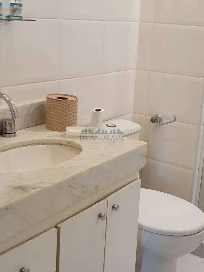 Furnished 2-bedroom apartment with a suite and balcony — photo 33
