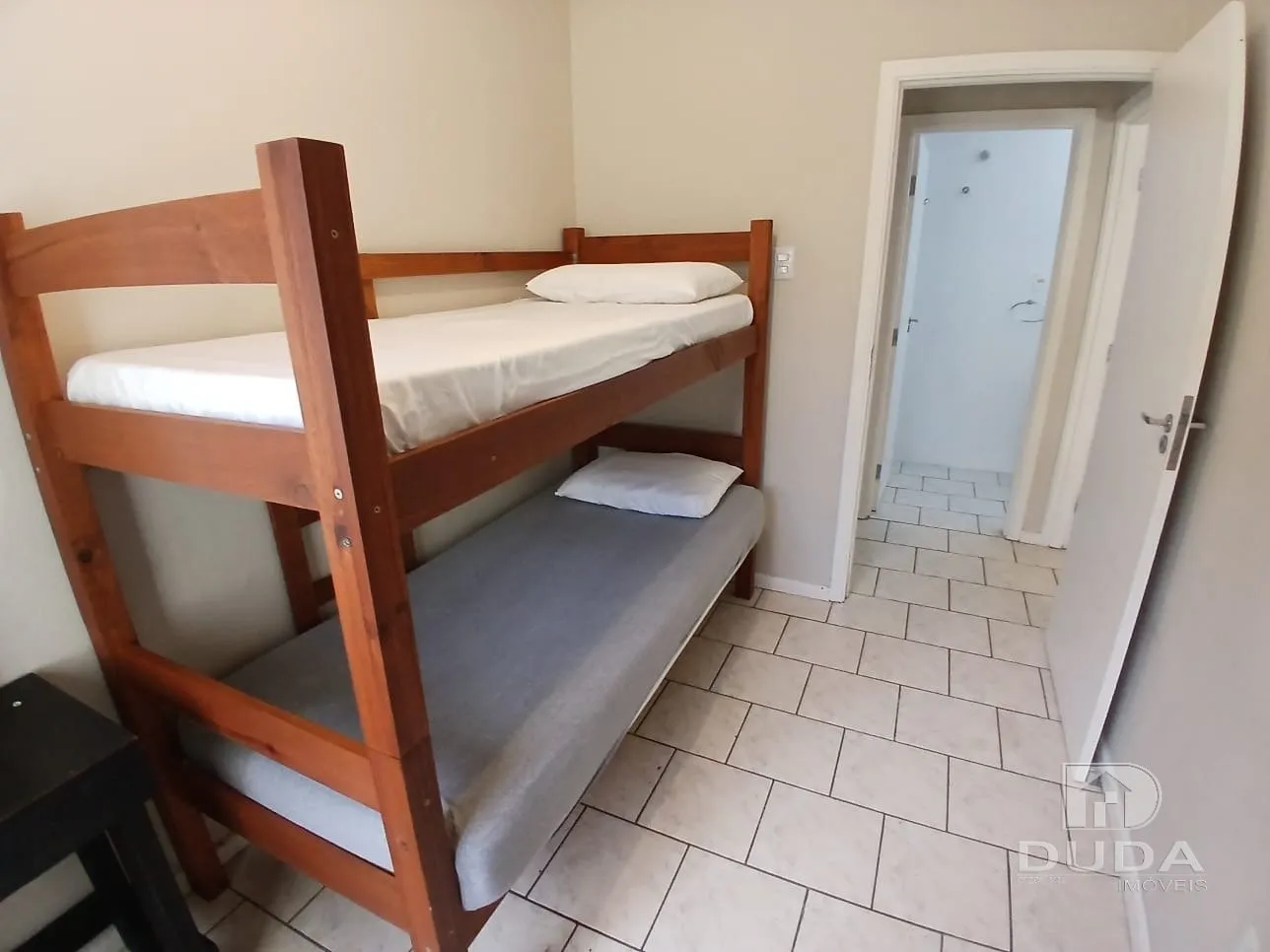 2-bedroom apartment with a washing machine in Florianópolis — photo 5
