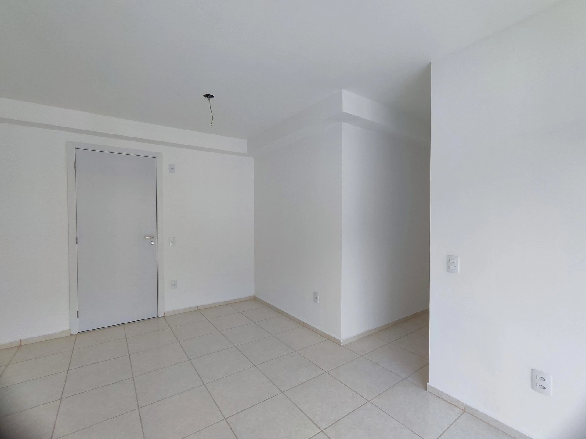 2-bedroom apartment with a balcony and 1 parking spot — photo 25
