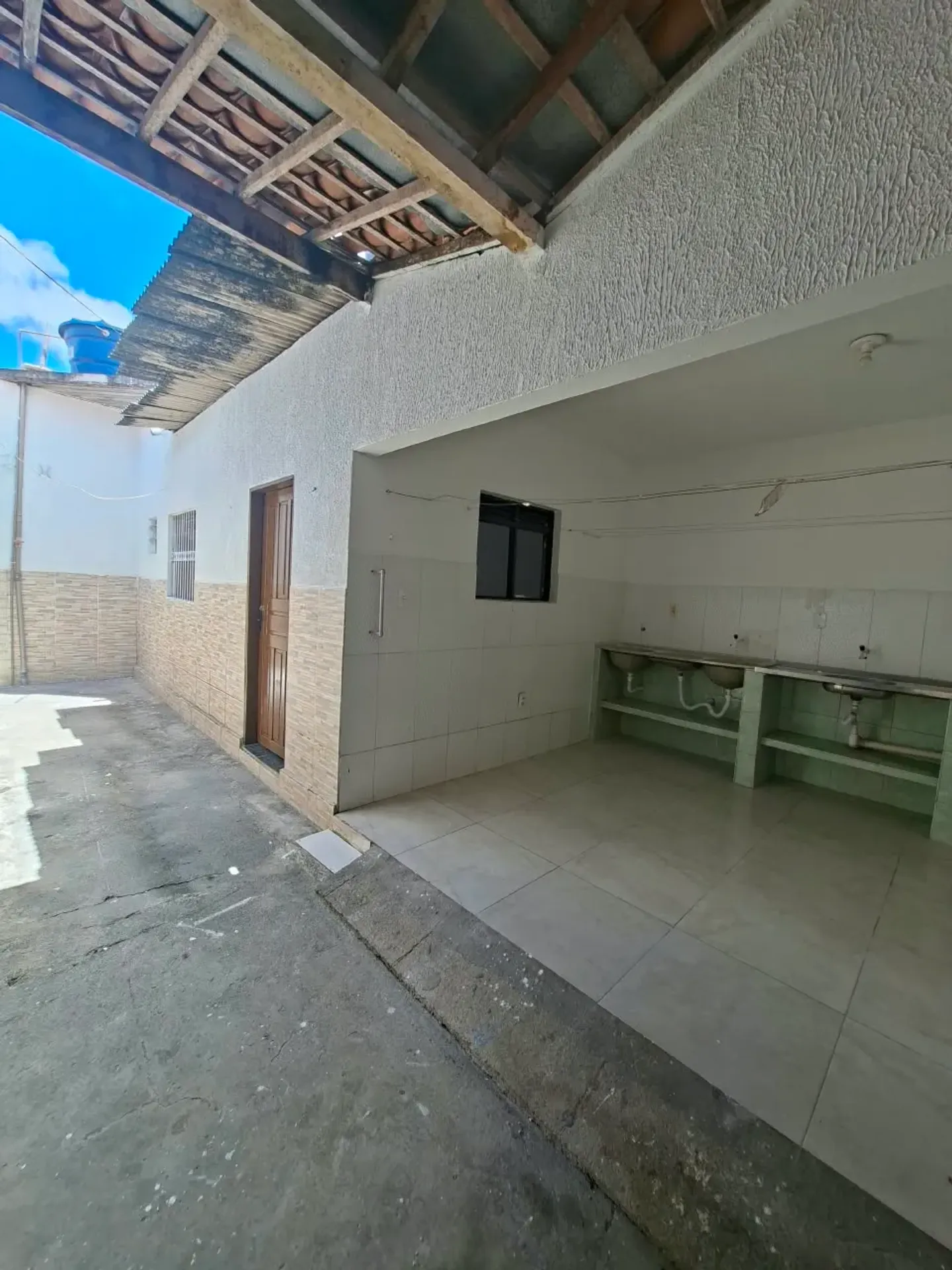 4-bedroom house, 2 with their own bathrooms, 200 m² — photo 27
