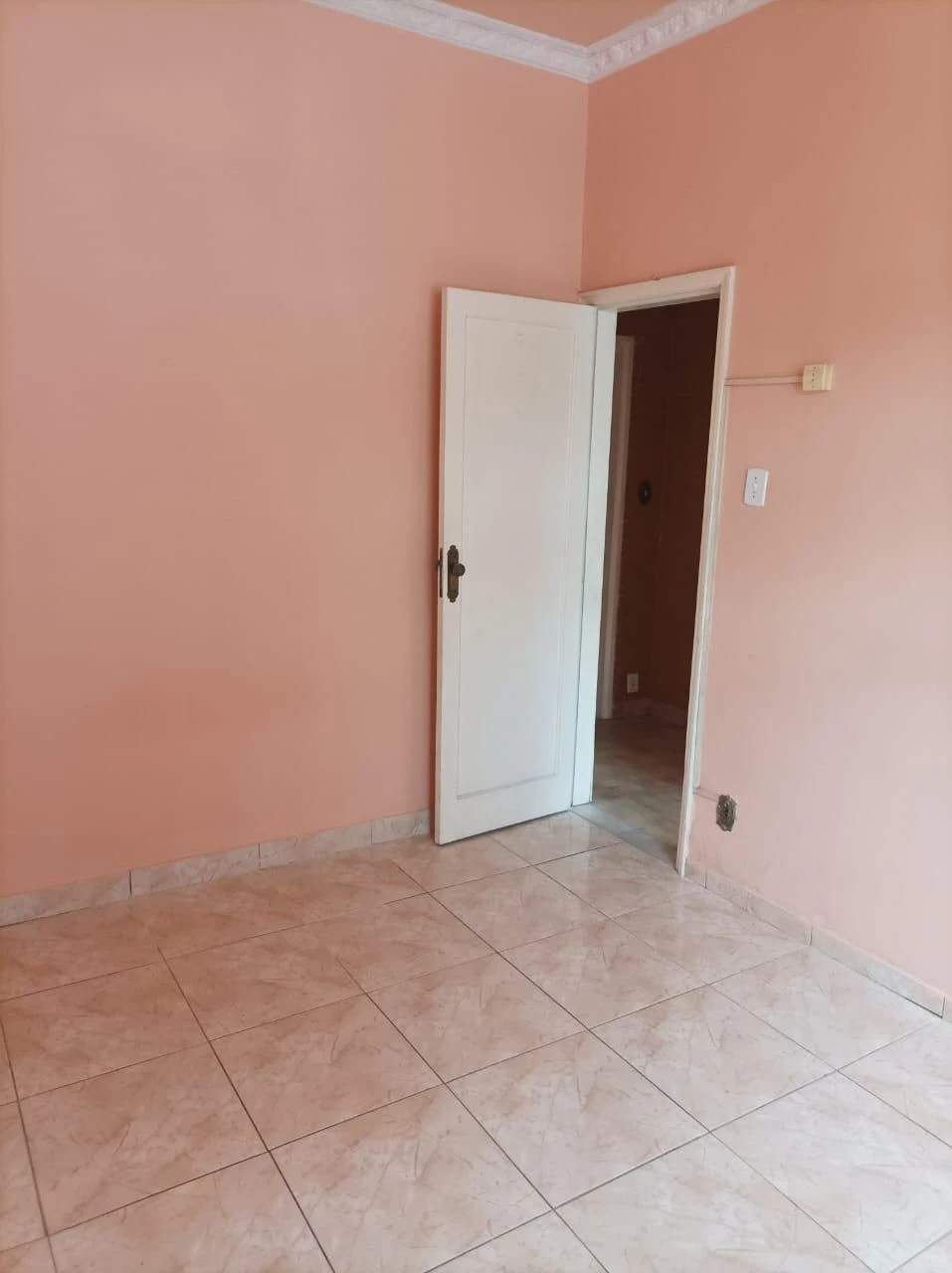 Apartment with 2 bedrooms and 2 bathrooms, closed kitchen