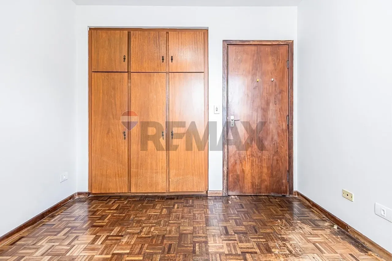 94 m² apartment with a washing machine and a home office — photo 34