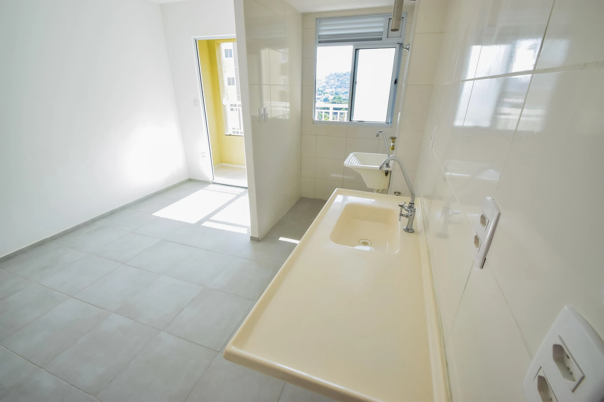 Mountain view in a 2-bedroom apartment, 42 m² — photo 35