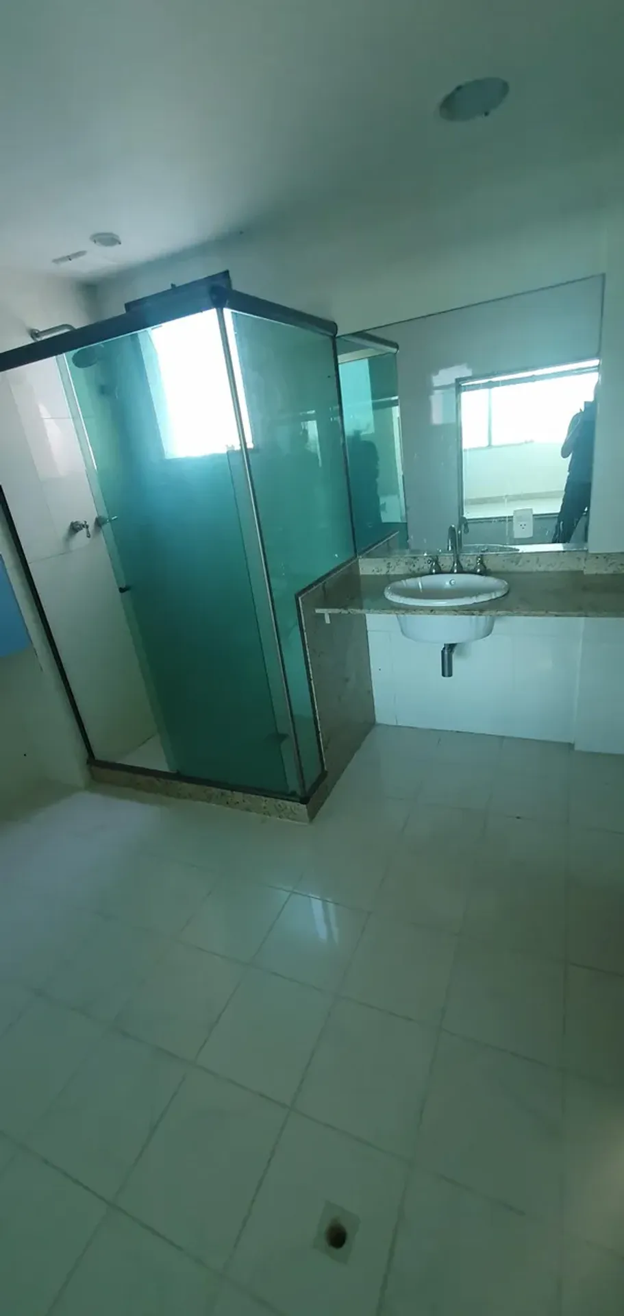 Duplex penthouse with 381 m² and a built-in grill balcony — photo 21