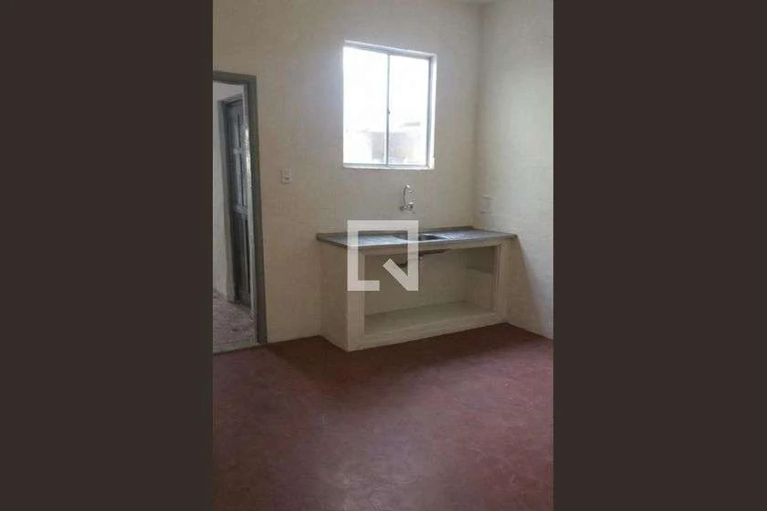 House with 4 bedrooms, 2 bathrooms and 90 m² — photo 2