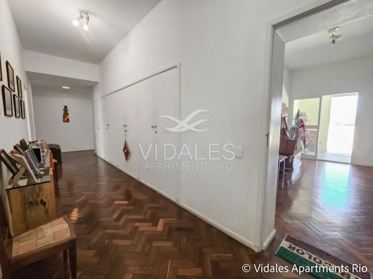 Furnished 715 m² apartment with 4 en-suite bedrooms — photo 93