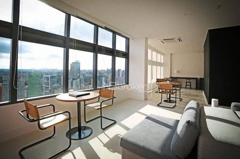 Furnished 68 m² apartment with 1 en-suite bedroom — photo 2