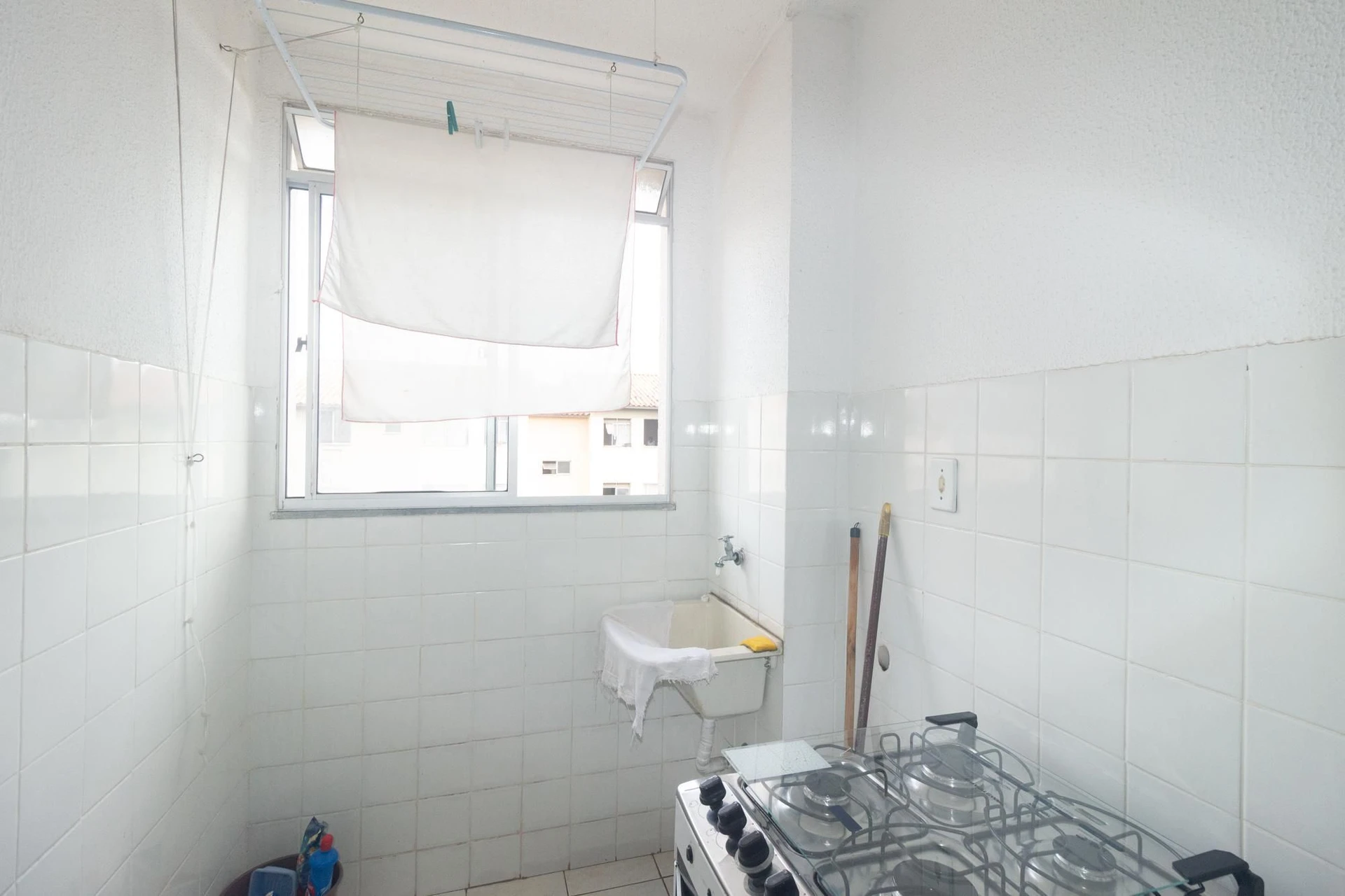 2-bedroom apartment with a closed kitchen and gas stove — photo 10