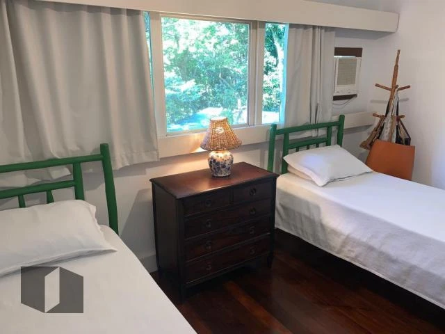Casa com 4 quartos e varanda, estilo rústico — photo 32