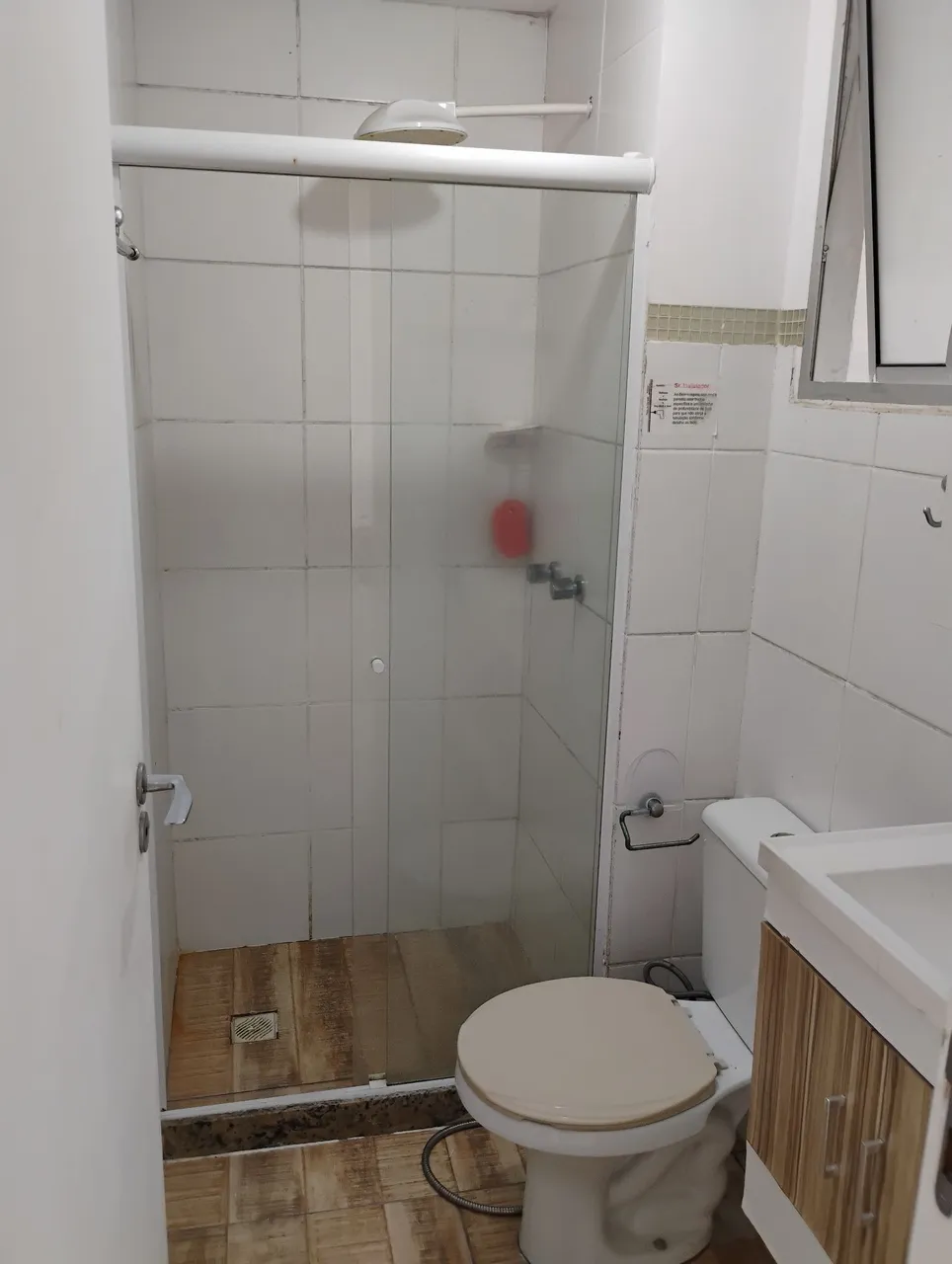 2-bedroom apartment in a building with a gym — photo 12