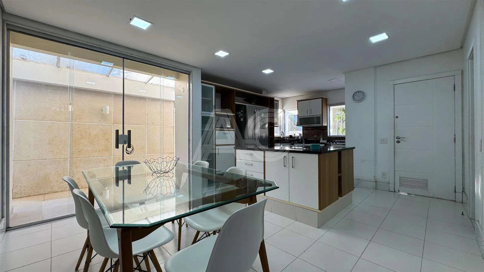 Casa em condomínio com 4 suítes e jardim privativo — photo 28
