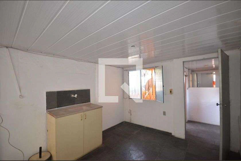 1-bedroom apartment with an electric shower — photo 3