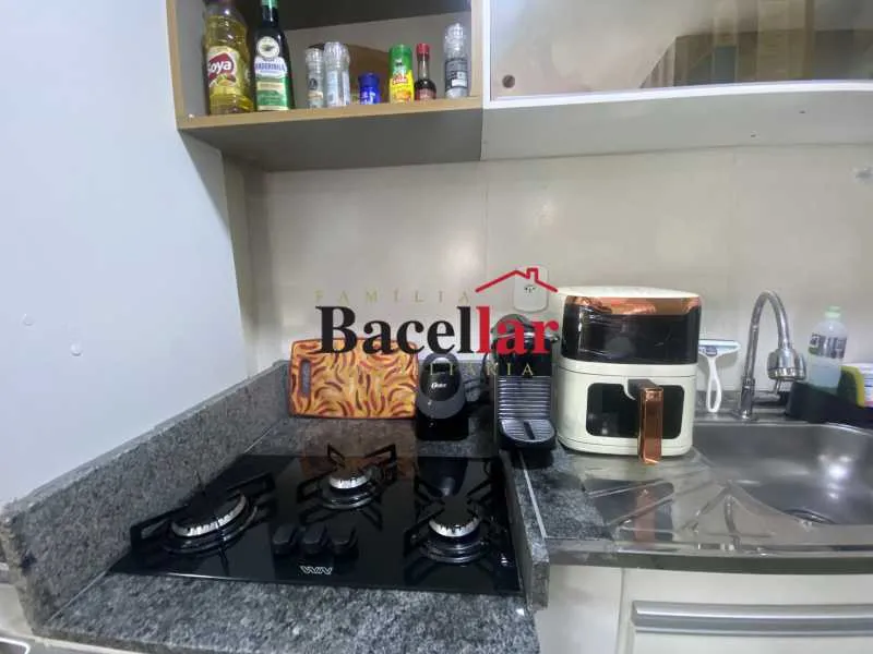 Furnished apartment with open-plan kitchen and 3 bedrooms — photo 3