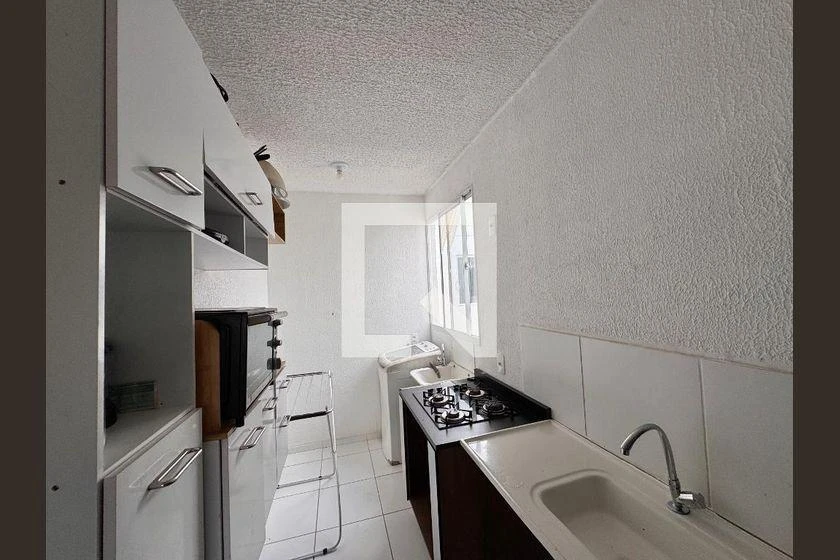 Furnished 2-bedroom apartment with an open-plan kitchen — photo 23