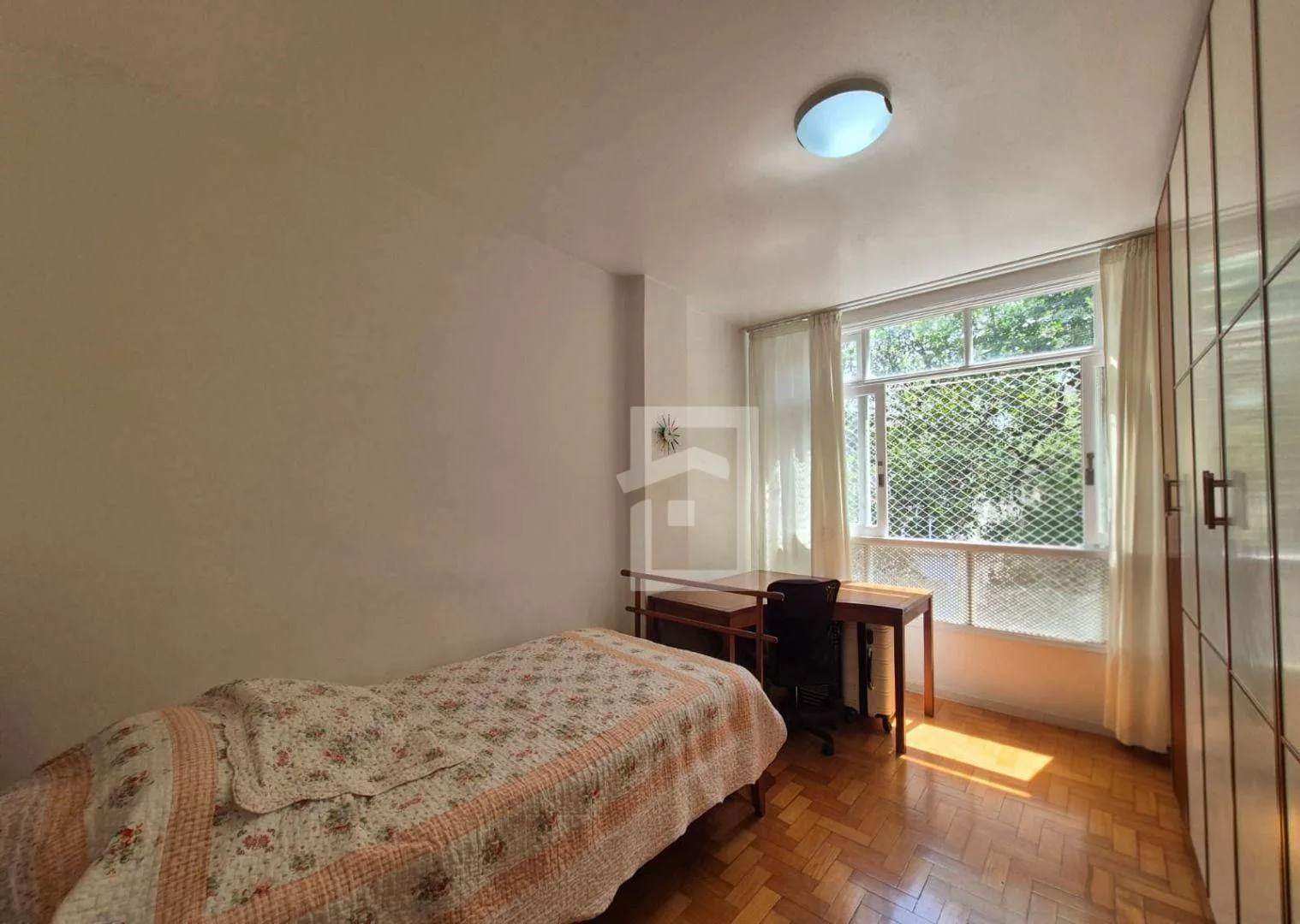 Unfurnished 3-bedroom apartment with a balcony — photo 23