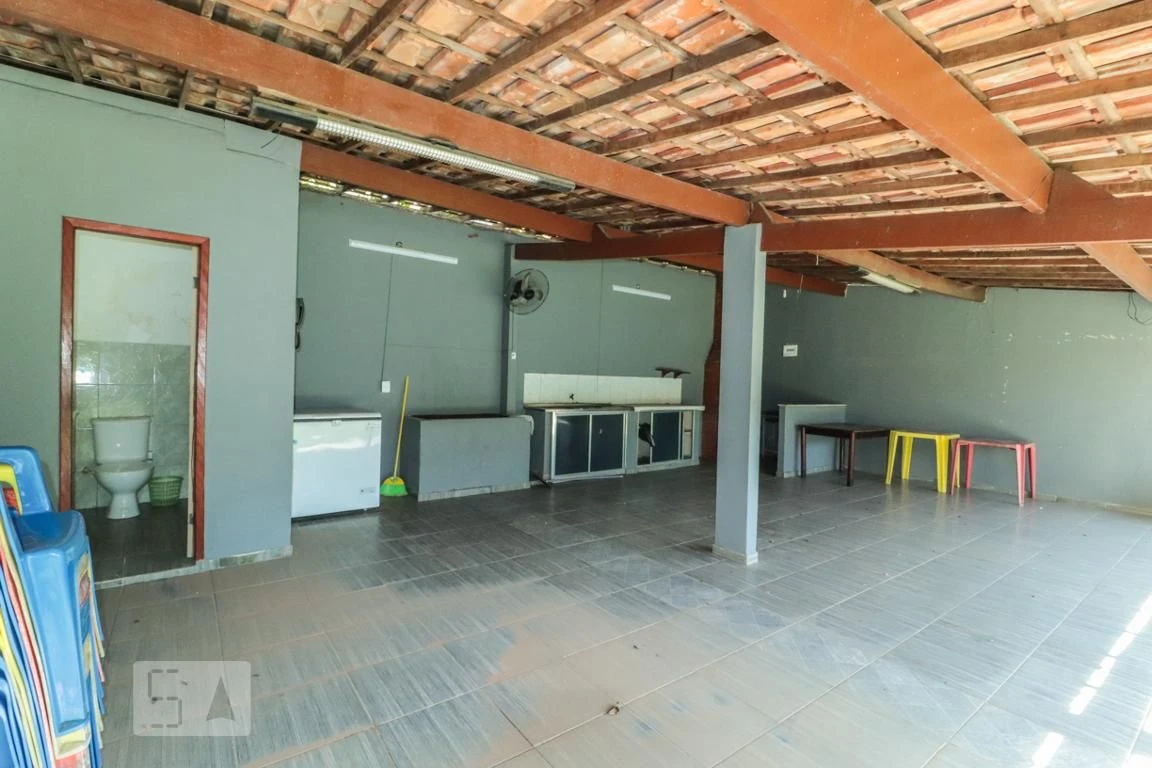 2-bedroom apartment in a building with a gym — photo 15