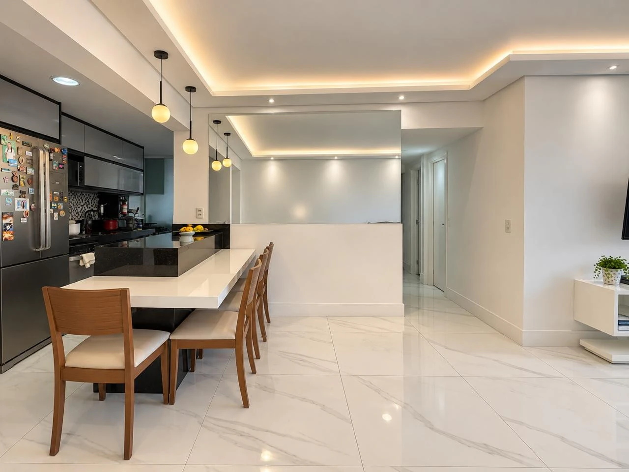 Walk-in closet in a 4-bedroom apartment, 115 m² — photo 20