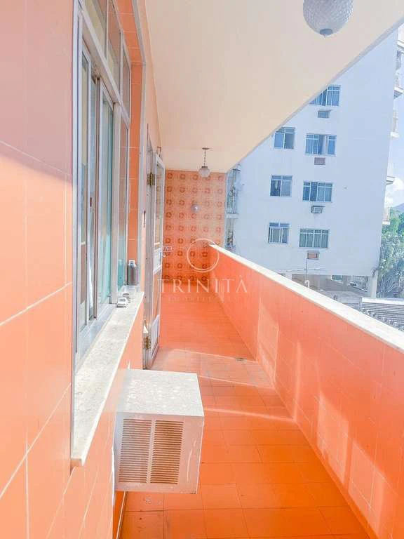 Triplex house with 6 bedrooms and 698 m², 6 parking — photo 5