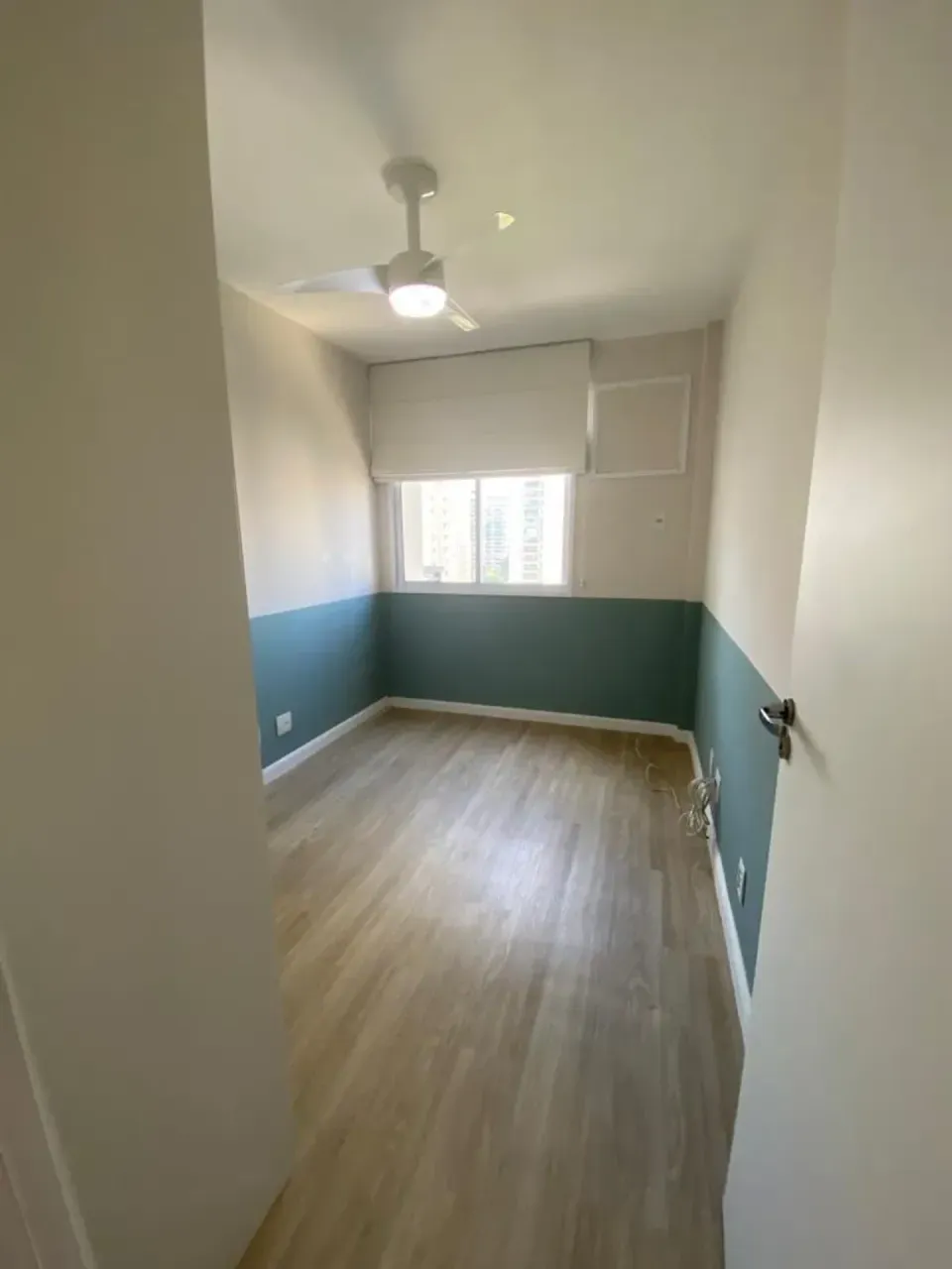 Apartamento com 2 quartos e varanda de vidro — photo 13