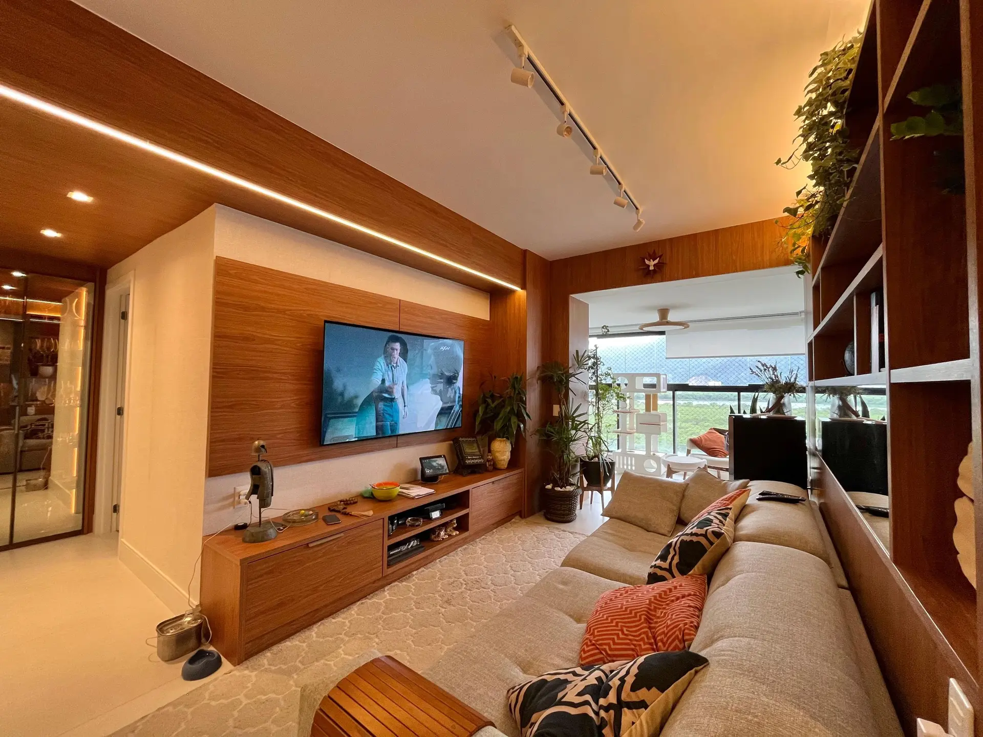 Furnished apartment, 70 m², with a water view — photo 13