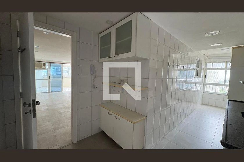 Apartment, 105 m², with a glass-enclosed balcony — photo 37