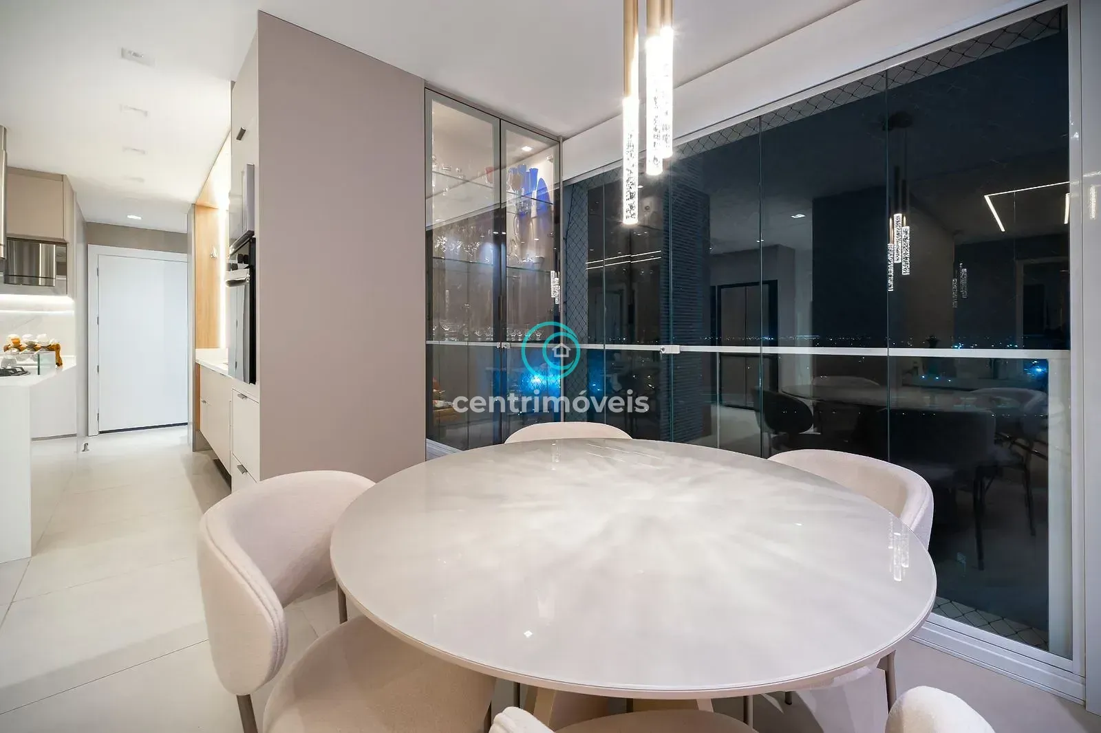 Furnished 266 m² apartment with 4 bedrooms and balcony — photo 14