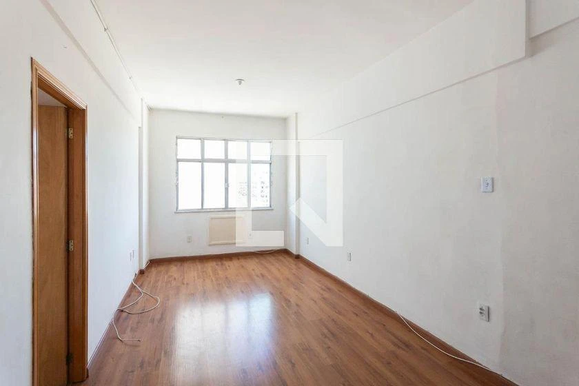 Apartamento de 2 quartos com cozinha separada e 70 m² — photo 17
