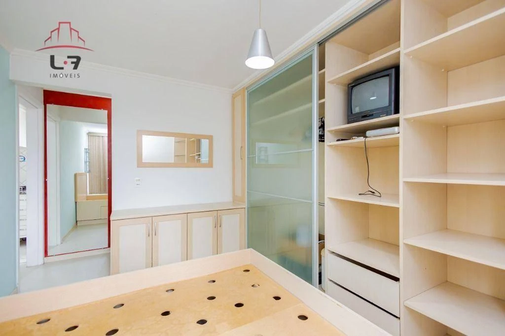 Furnished one-bedroom, 40 m² apartment in Curitiba — photo 6
