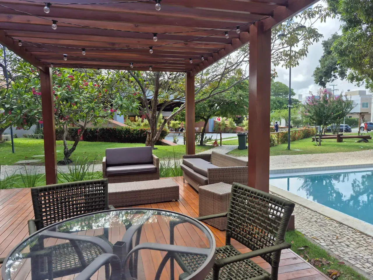 4-bedroom house with floor-to-ceiling windows in João Pessoa — photo 18