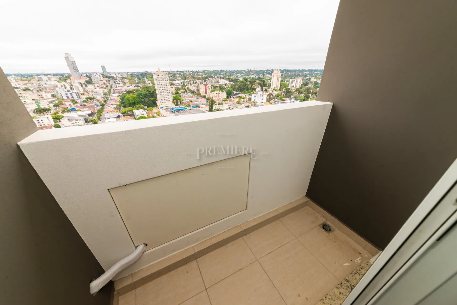 One-bedroom apartment with a washing machine in Curitiba — photo 15