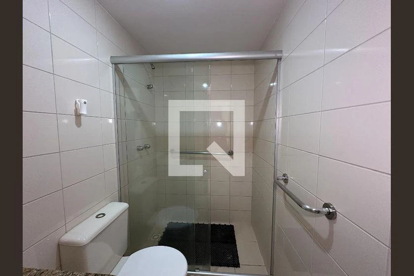 3-bedroom apartment in a building with a gym — photo 15