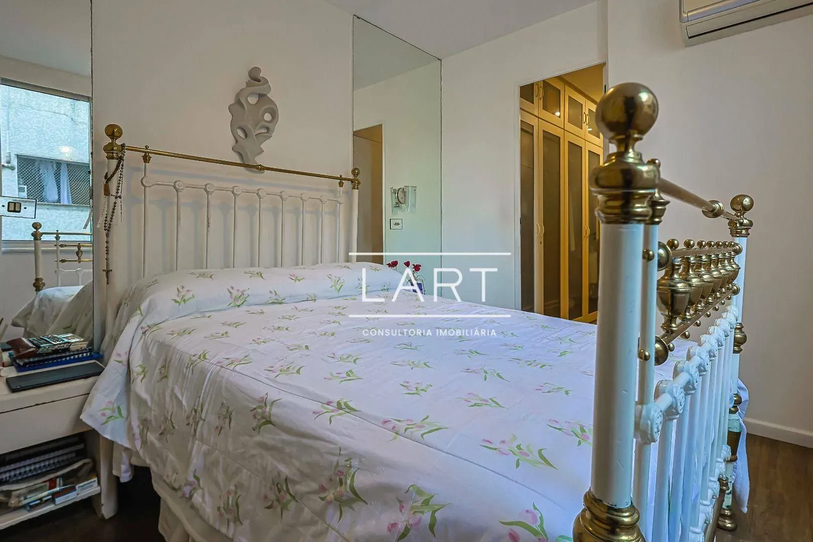 Apartamento com 3 quartos e 3 banheiros, 220 m² — photo 27
