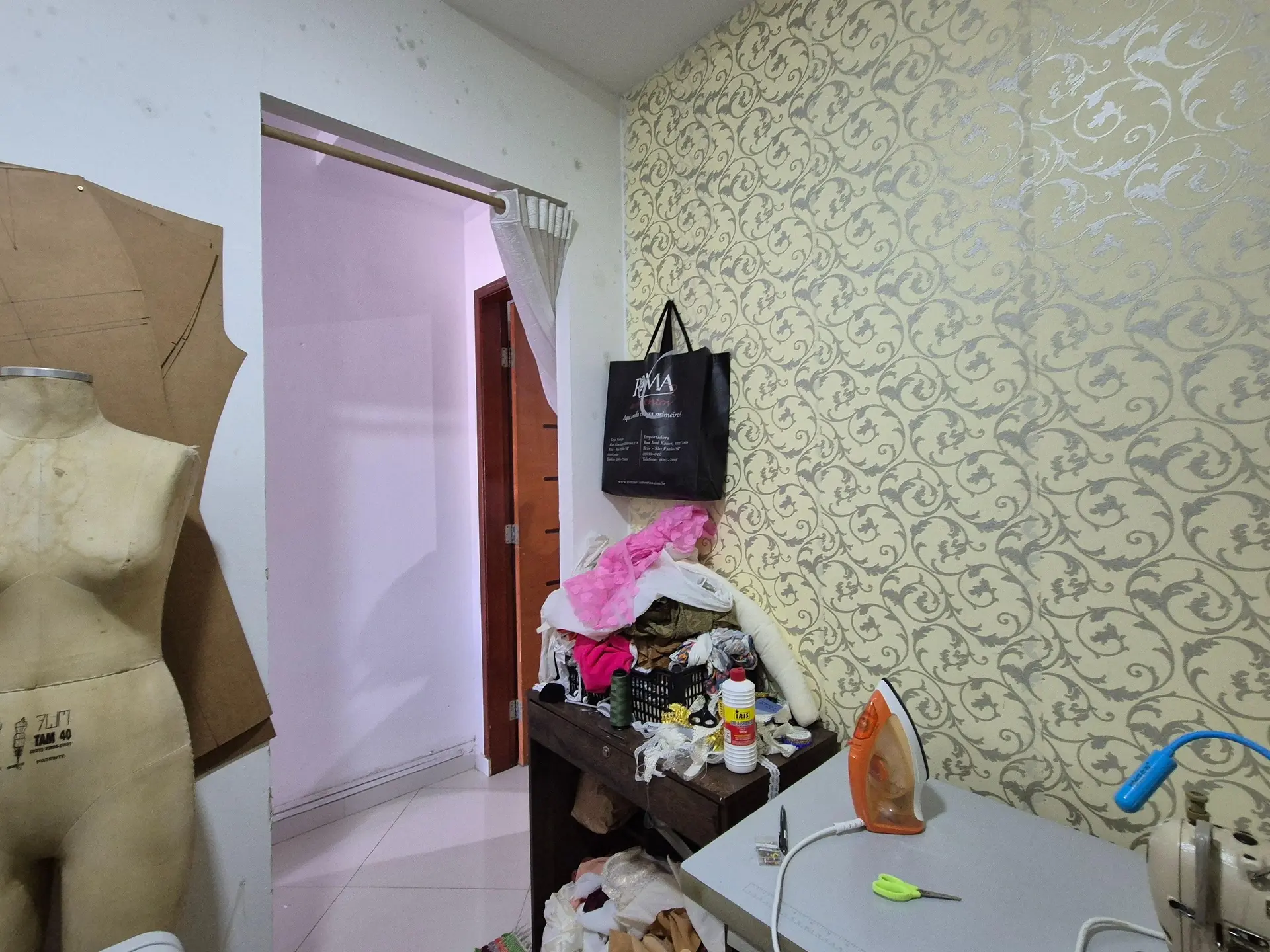 Furnished house with 2 bedrooms, 1 en-suite, no parking — photo 22