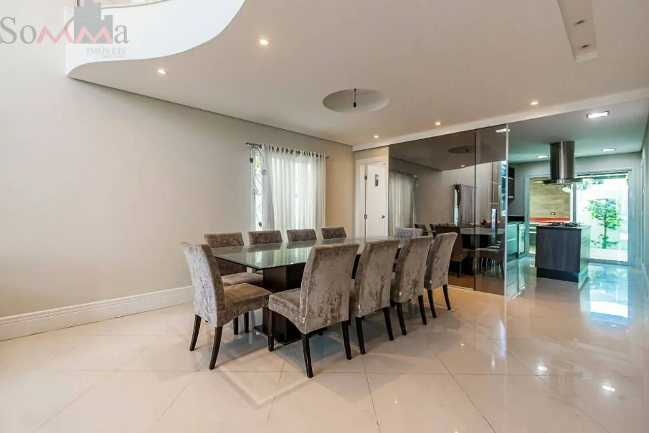 Furnished house, 323 m², with a bathtub — photo 28