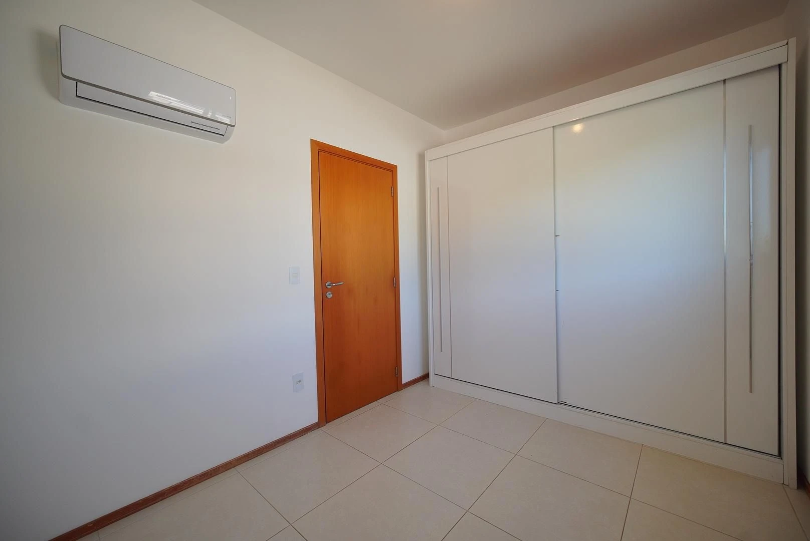 2-bedroom apartment with a private pool — photo 13