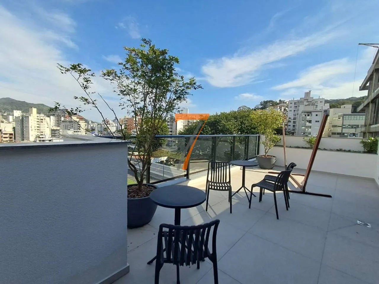 Furnished studio with 1 bedroom and 30 m² — photo 24