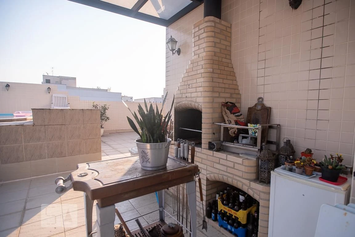 Furnished 3-bedroom apartment with private BBQ — photo 38