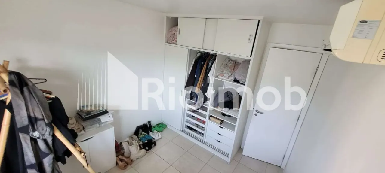 Furnished 3-bedroom duplex with 4 bathrooms and a home office — photo 19
