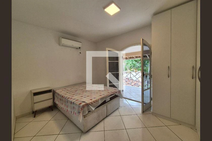 600 m² house with a washing machine and a home office — photo 11