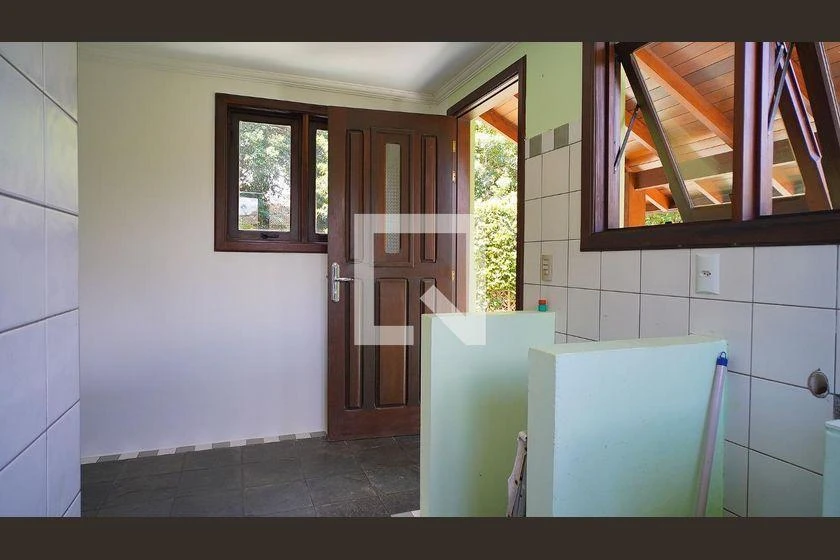 House, 735 m², with floor-to-ceiling windows — photo 41