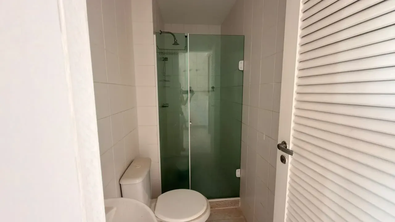 575 m² apartment with 5 en-suite bedrooms and glass balcony — photo 27