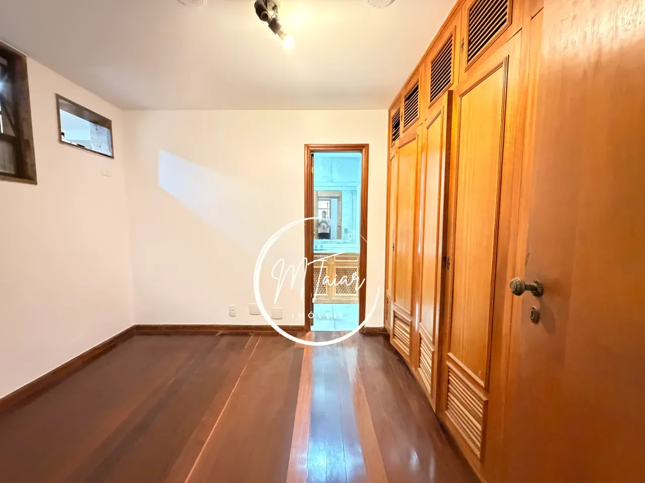 Apartment, 173 m², with a glass-enclosed balcony — photo 5