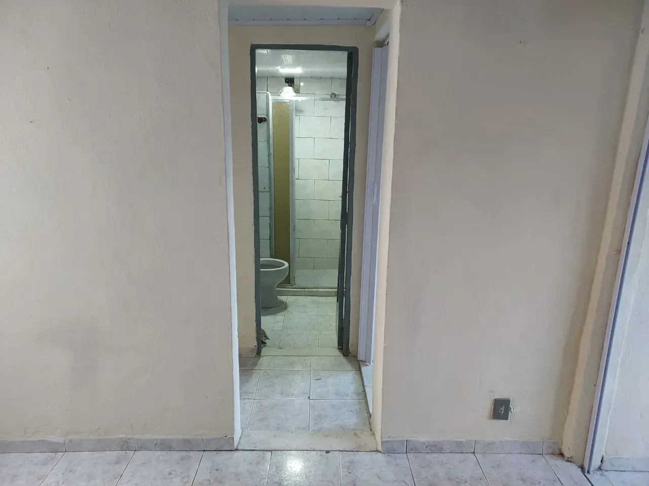 Unfurnished 2-bedroom apartment without parking — photo 7