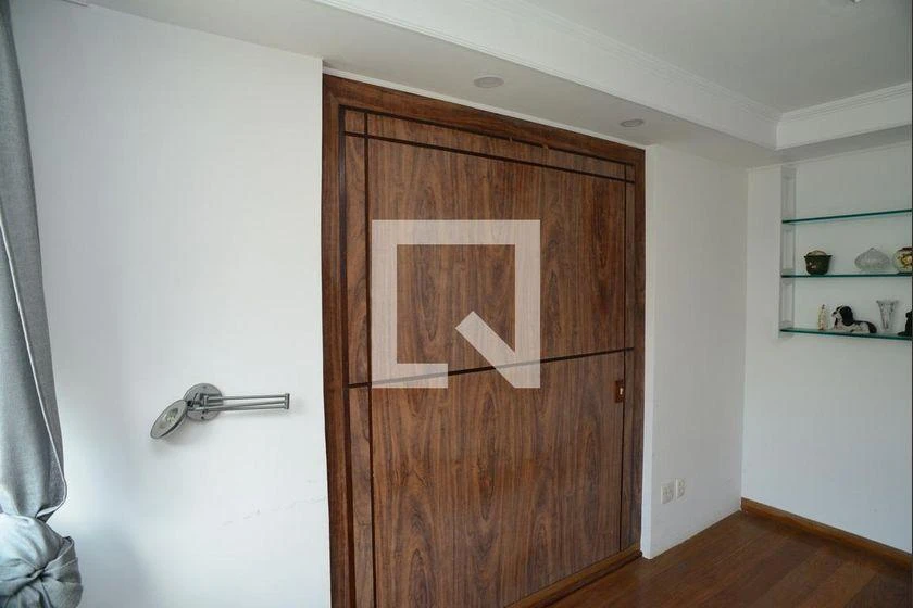 Apartamento de 4 quartos com 215 m² e varanda envidraçada — photo 46