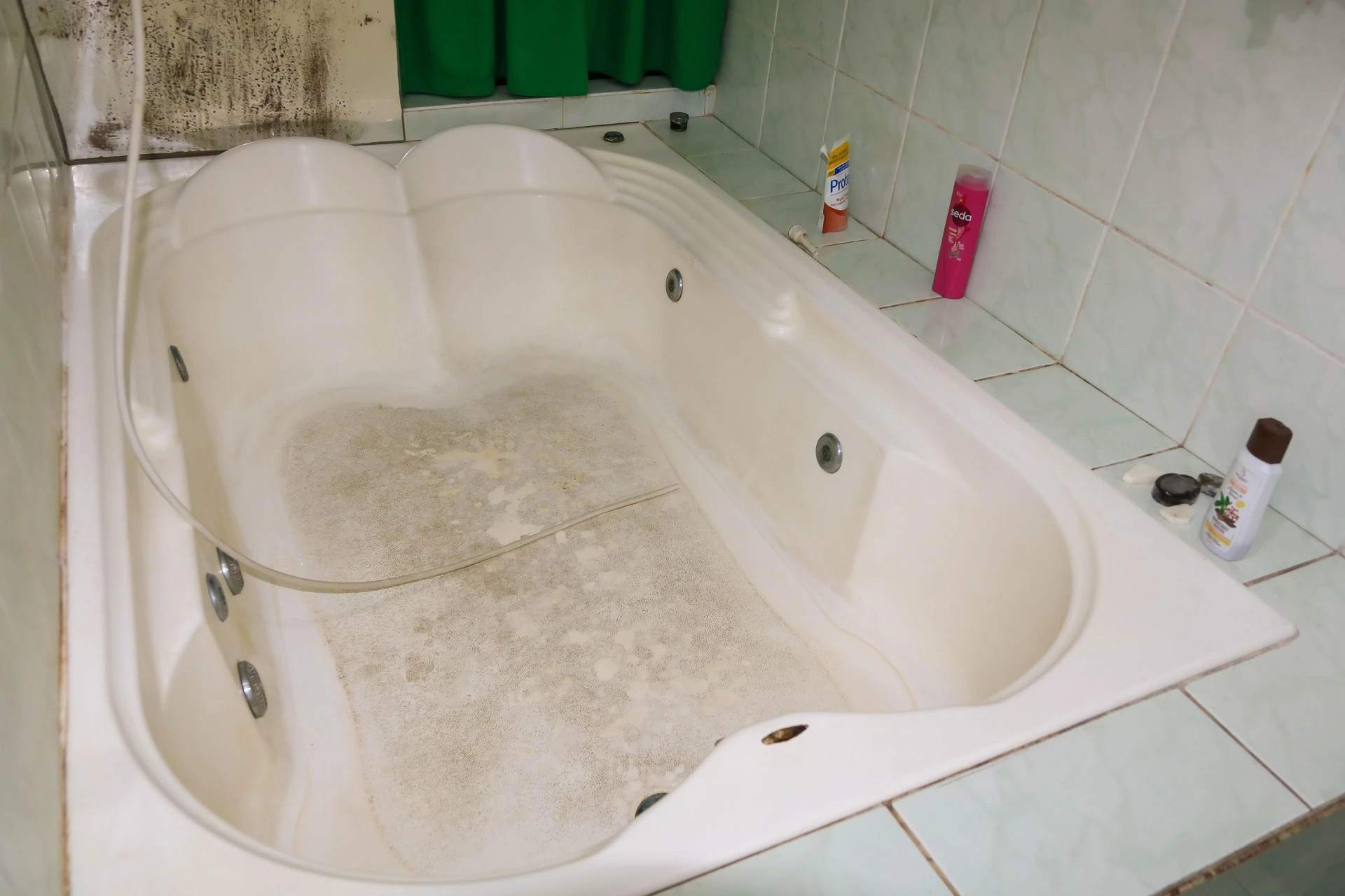 52 m² house with a bathtub and a jacuzzi — photo 50