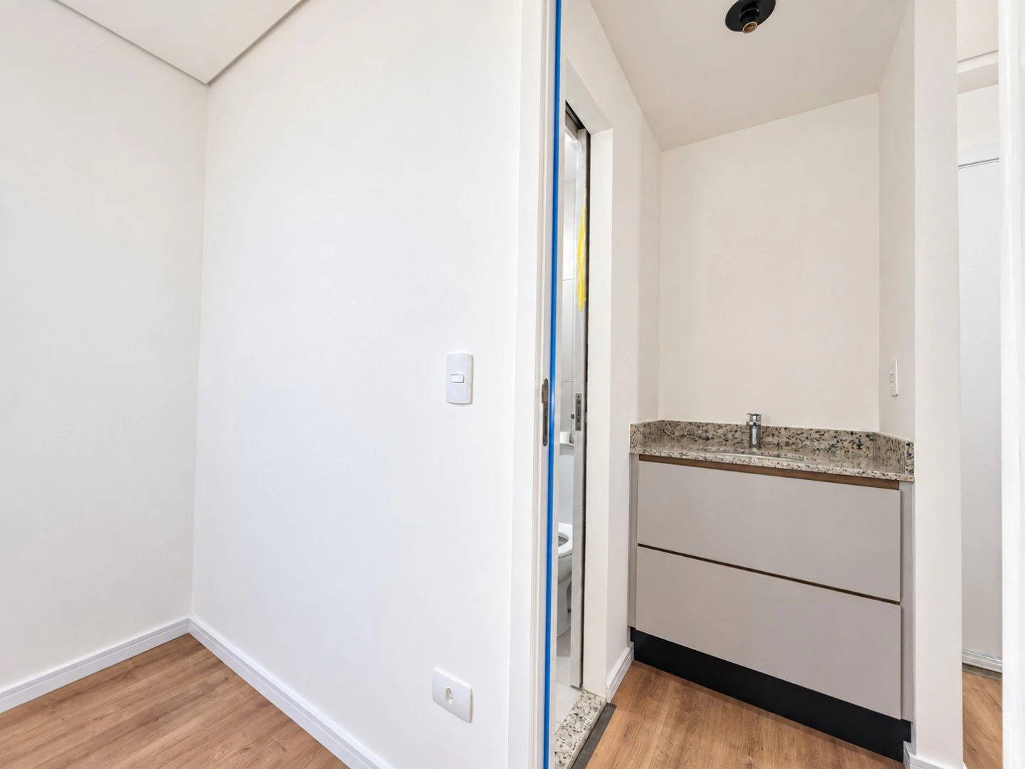 Apartamento, 38 m², com piso de madeira ou laminado — photo 13