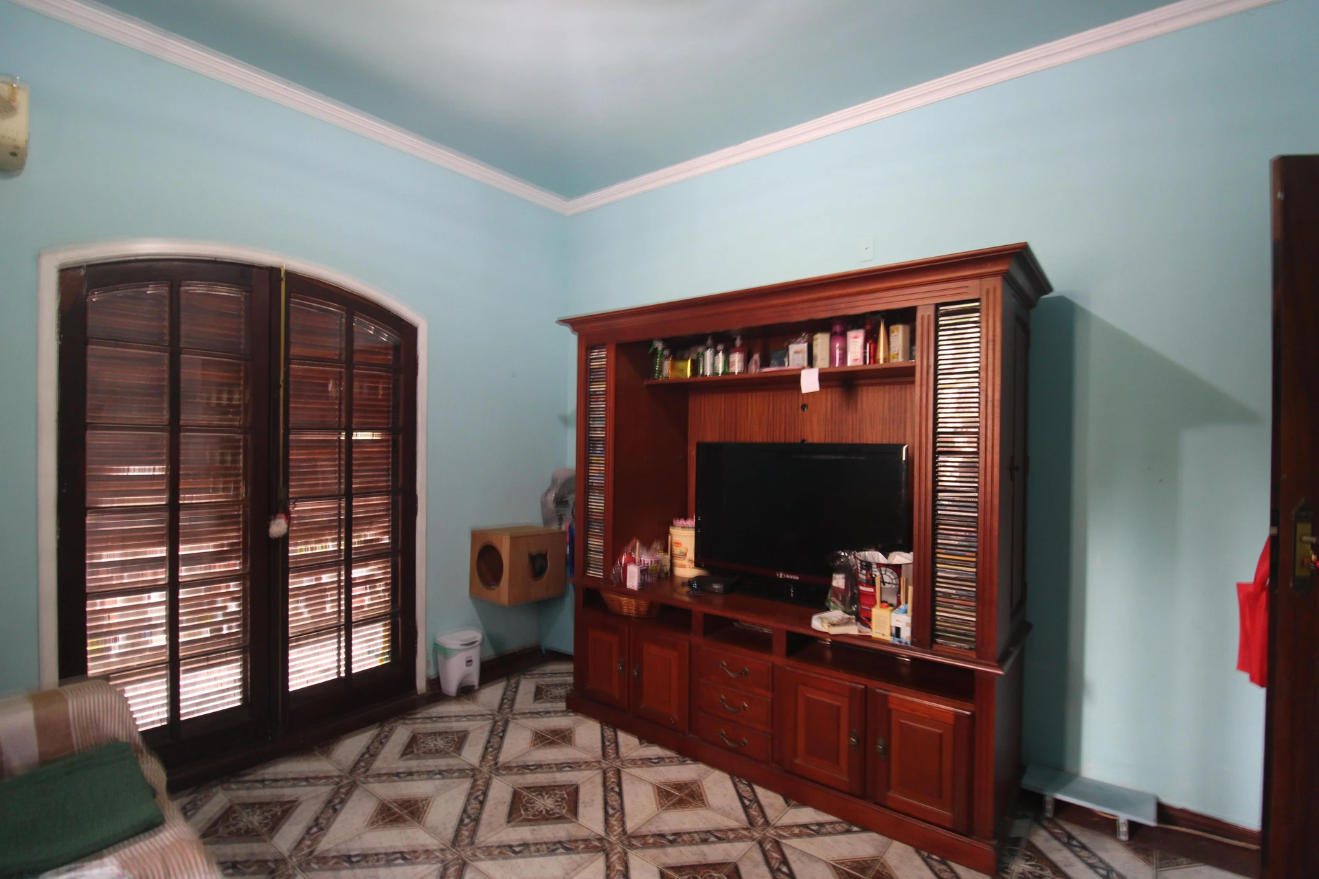 Furnished house with 6 bedrooms and 4 bathrooms — photo 22