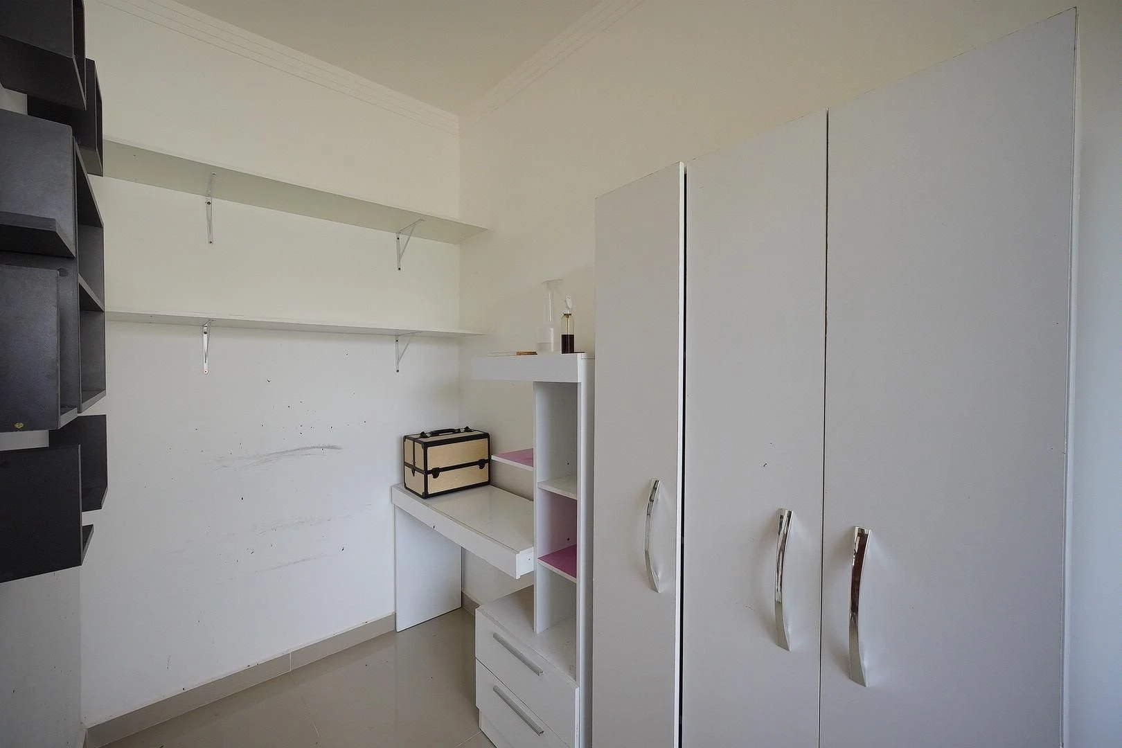 Квартира 65 м² с грилем на балконе и застеклённым балконом — photo 19